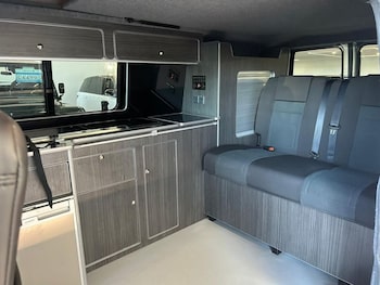 Used Volkswagen Transporter 2011 for sale - 78458018: Photo