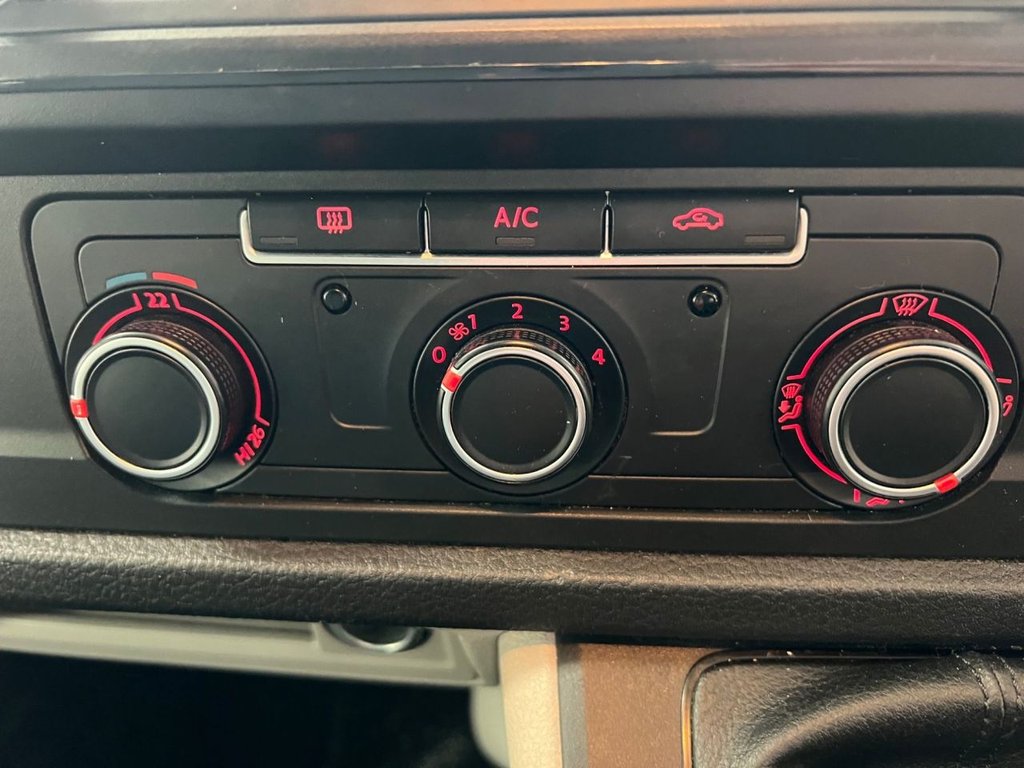 Used Volkswagen Transporter 2016 for sale - 76740314: Photo 40