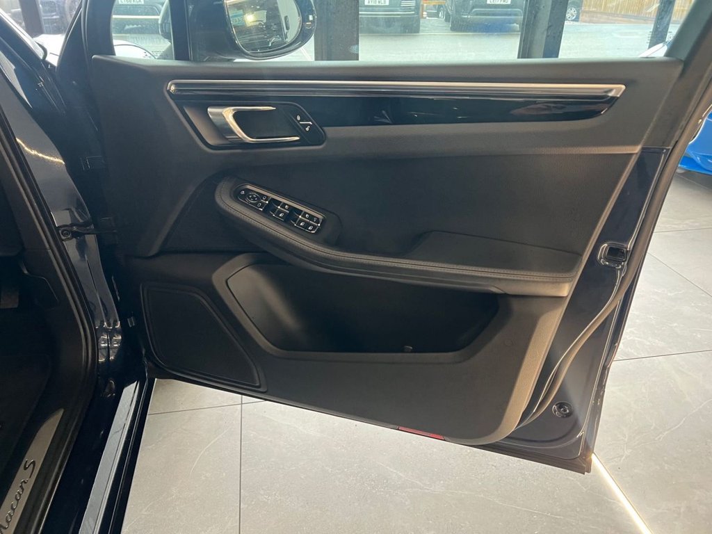 Used Porsche Macan 2014 for sale - 77507011: Photo 25