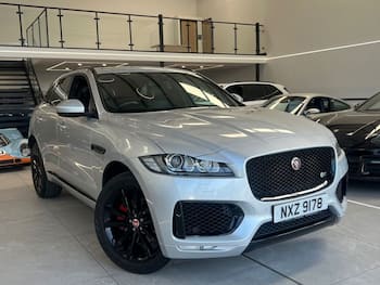 Used Jaguar F-Pace 2016 for sale - 79643552: Photo