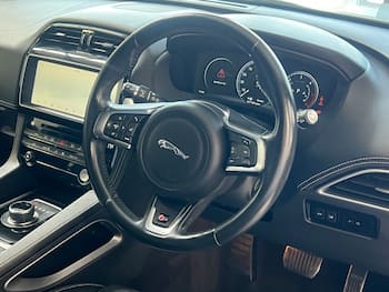 Used Jaguar F-Pace 2016 for sale - 79643552: Photo