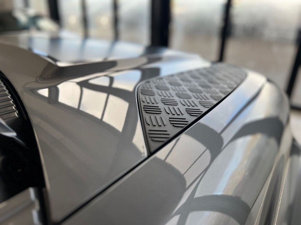 Used Land Rover Defender 2021 for sale - 77227569: Photo 10