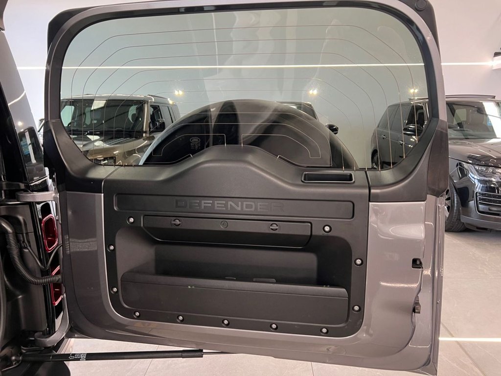 Used Land Rover Defender 2021 for sale - 77227569: Photo 16