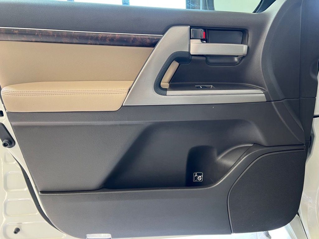Used Toyota Land Cruiser 2022 for sale - 77669072: Photo 44