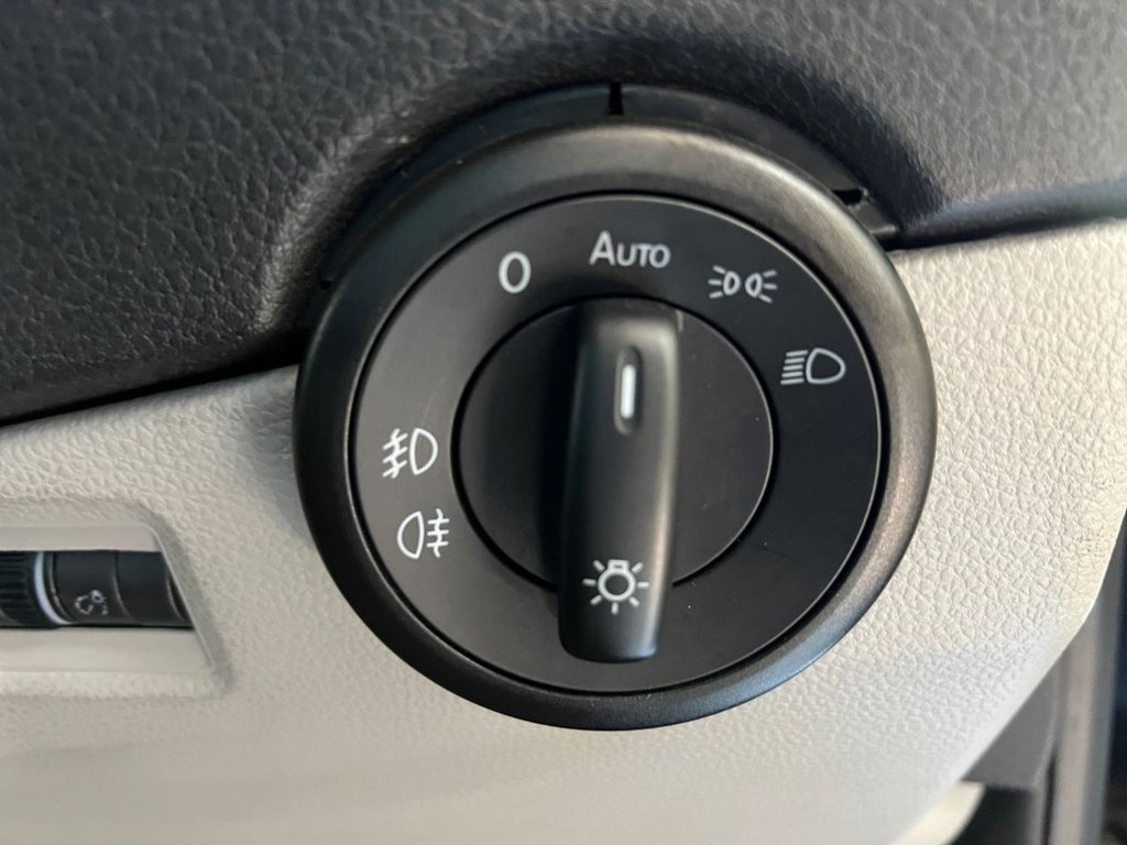 Used Volkswagen Transporter 2017 for sale - 76698526: Photo 27