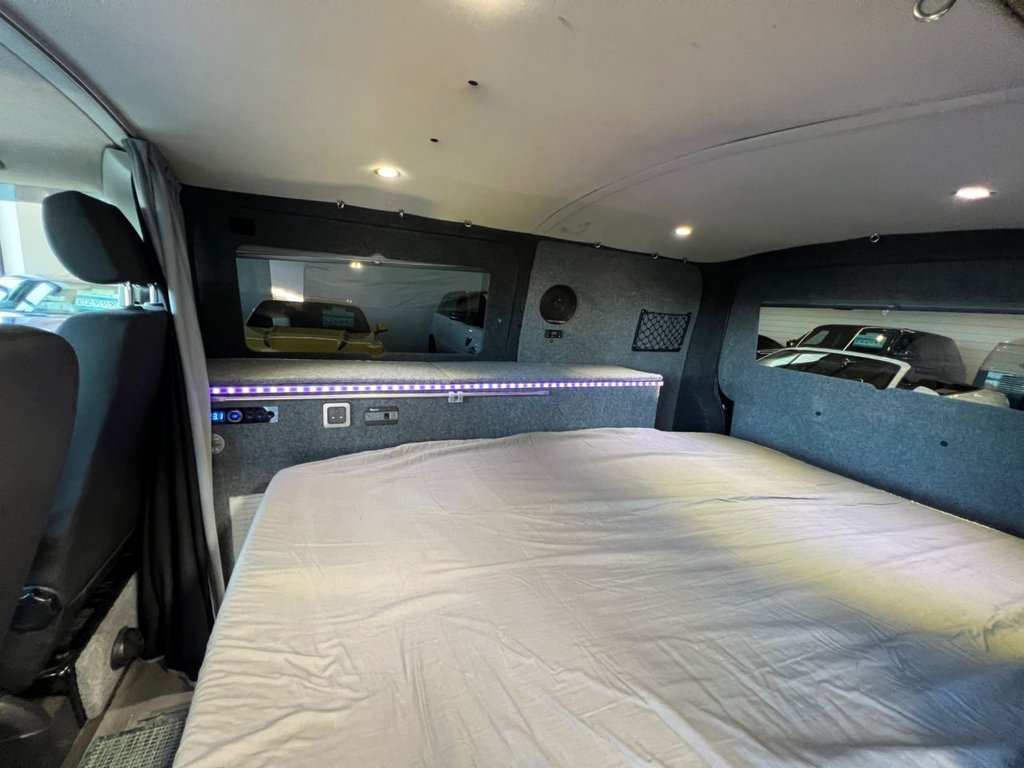 Used Volkswagen Transporter 2017 for sale - 76698526: Photo 3