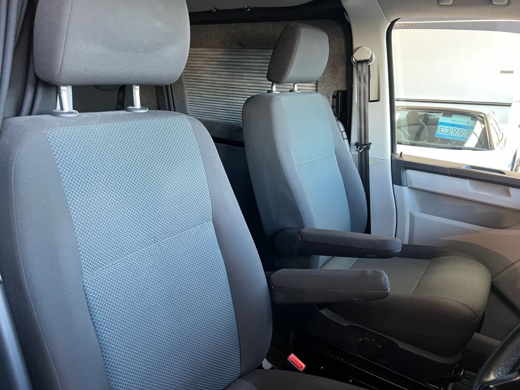 Used Volkswagen Transporter 2017 for sale - 76698526: Photo 30