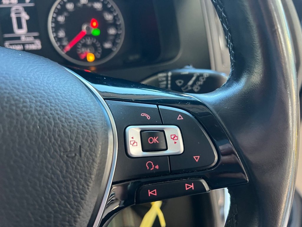 Used Volkswagen Transporter 2017 for sale - 76698526: Photo 36