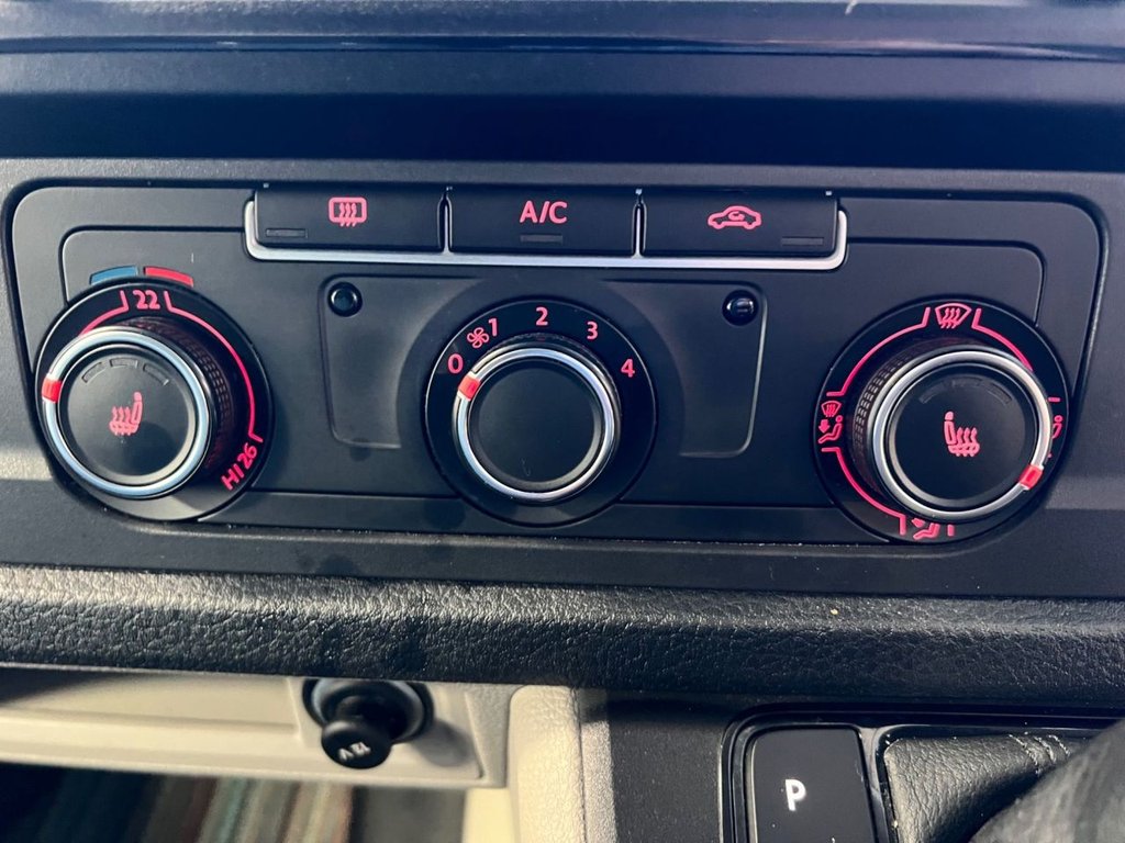 Used Volkswagen Transporter 2017 for sale - 76698526: Photo 38