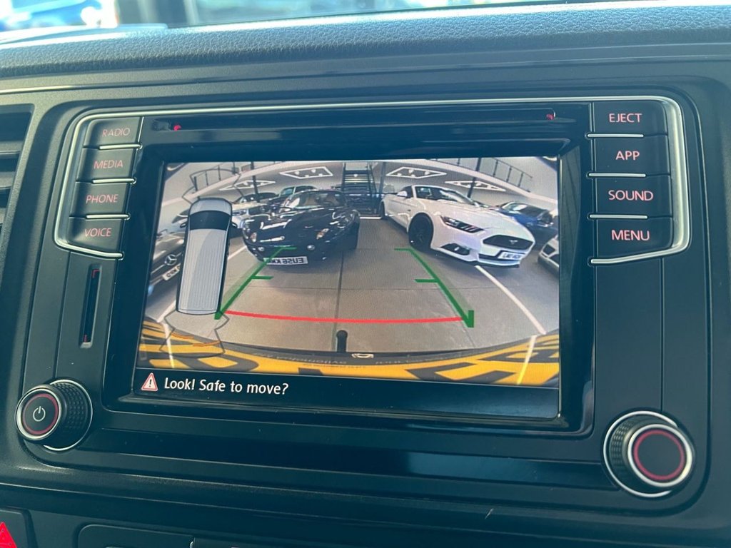 Used Volkswagen Transporter 2017 for sale - 76698526: Photo 50