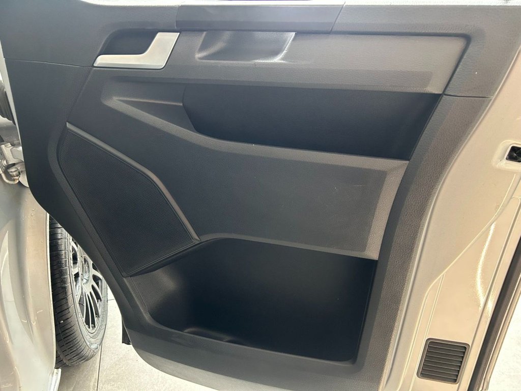 Used Volkswagen Transporter Shuttle 2018 for sale - 78044176: Photo 23