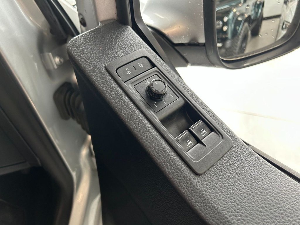 Used Volkswagen Transporter Shuttle 2018 for sale - 78044176: Photo 25