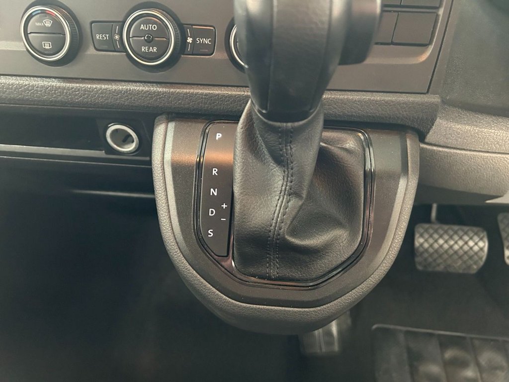 Used Volkswagen Transporter Shuttle 2018 for sale - 78044176: Photo 30