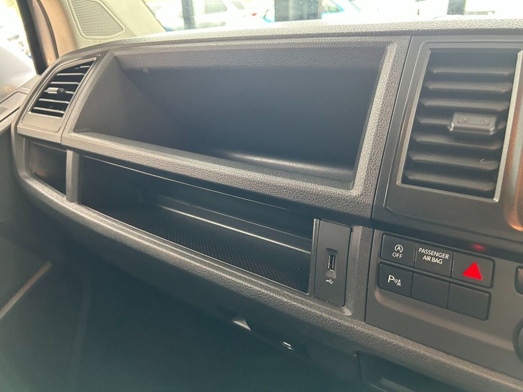 Used Volkswagen Transporter Shuttle 2018 for sale - 78044176: Photo 43