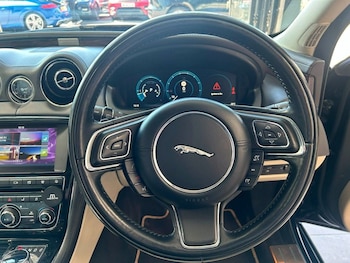 Used Jaguar XJ 2016 for sale - 79494239: Photo
