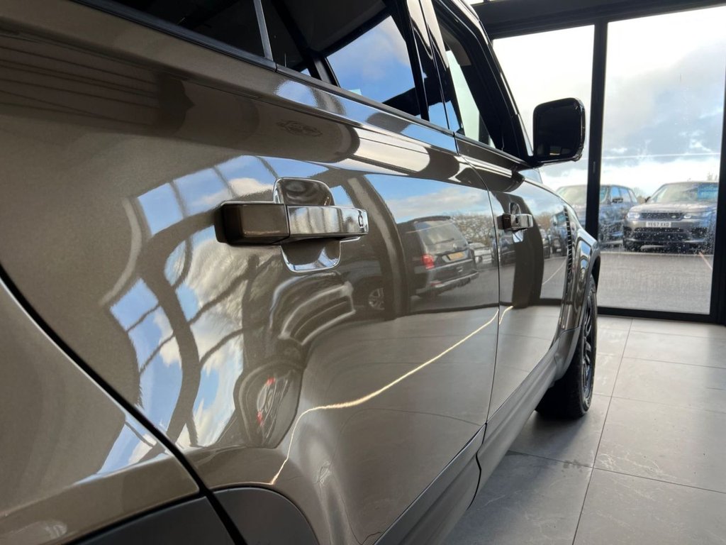 Used Land Rover Defender 2021 for sale - 78145473: Photo 14