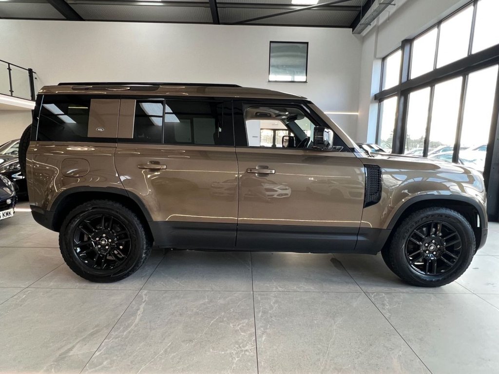 Used Land Rover Defender 2021 for sale - 78145473: Photo 2