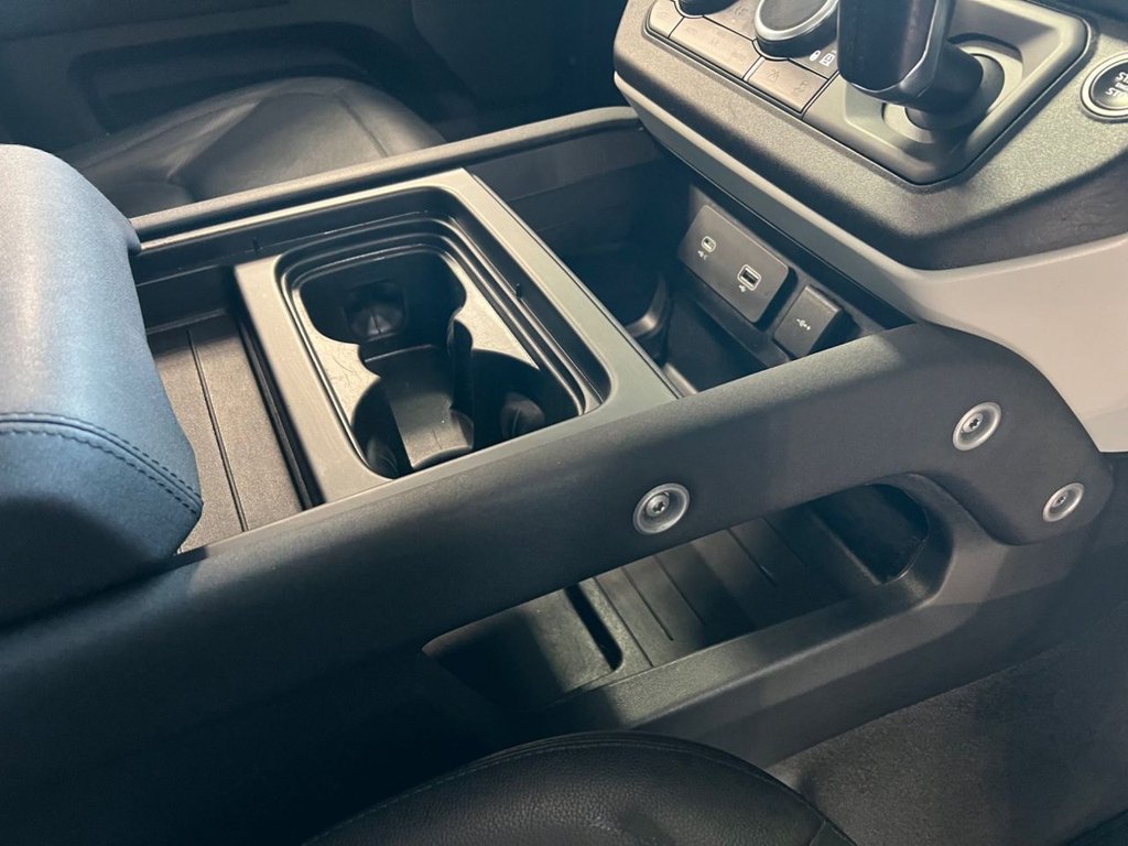 Used Land Rover Defender 2021 for sale - 78145473: Photo 33