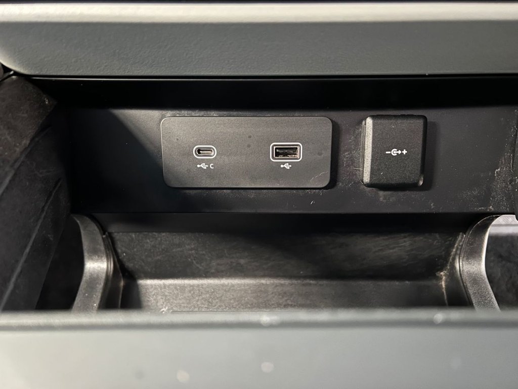 Used Land Rover Defender 2021 for sale - 78145473: Photo 38