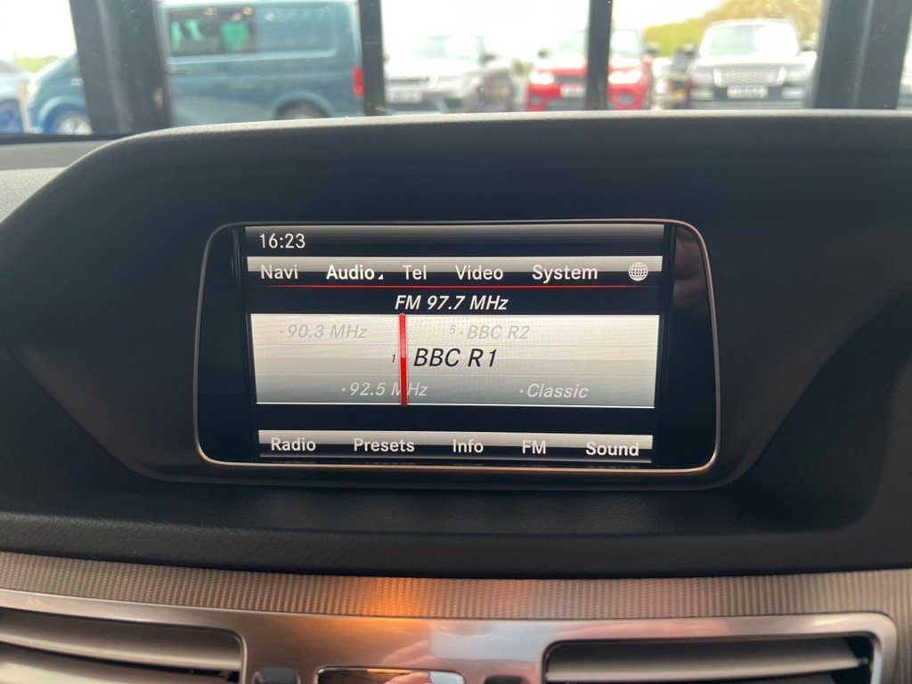 Used Mercedes-Benz E Class 2013 for sale - 78134284: Photo 42