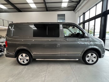 Used Volkswagen Transporter 2015 for sale - 76256354: Photo 2