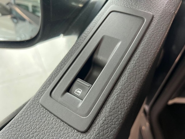 Used Volkswagen Transporter 2015 for sale - 76256354: Photo 39