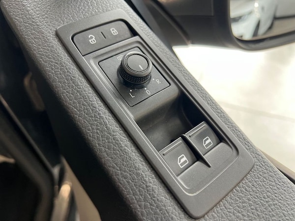 Used Volkswagen Transporter 2015 for sale - 76256354: Photo 42