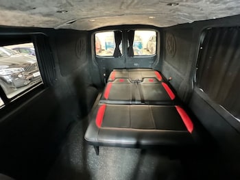 Used Volkswagen Transporter 2015 for sale - 76256354: Photo 4