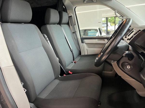 Used Volkswagen Transporter 2015 for sale - 76256354: Photo 5