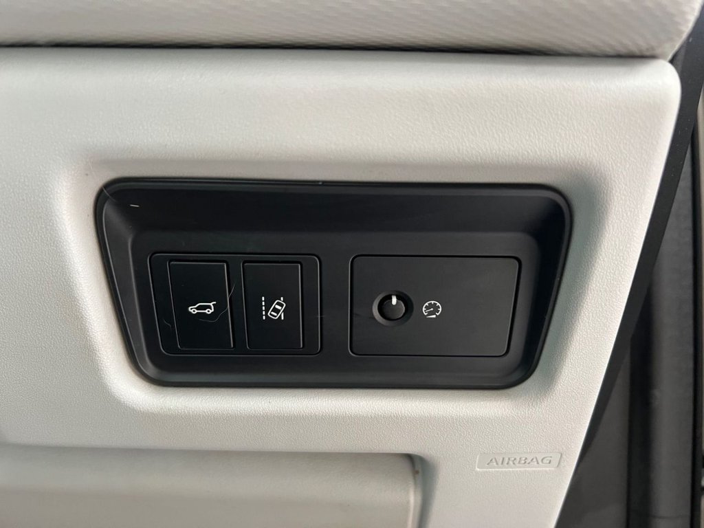 Used Land Rover Discovery Sport 2017 for sale - 75703439: Photo 36