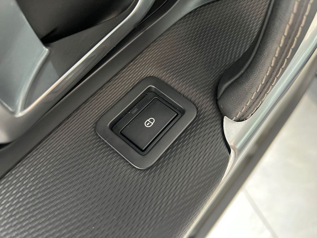 Used Land Rover Discovery Sport 2017 for sale - 75703439: Photo 39