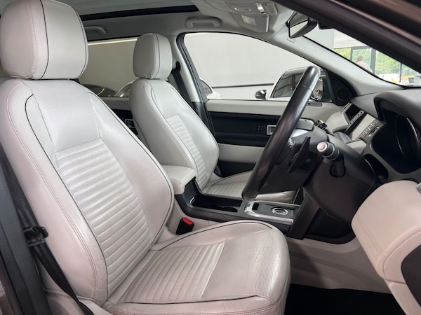 Used Land Rover Discovery Sport 2017 for sale - 75703439: Photo 3
