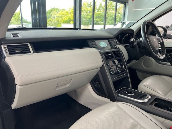 Used Land Rover Discovery Sport 2017 for sale - 75703439: Photo 42
