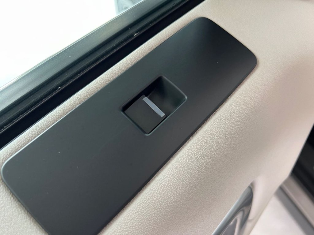 Used Land Rover Discovery Sport 2017 for sale - 75703439: Photo 43