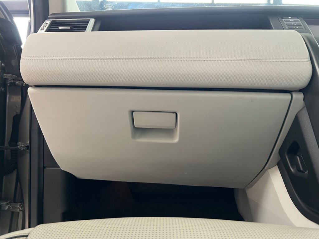 Used Land Rover Discovery Sport 2017 for sale - 75703439: Photo 46