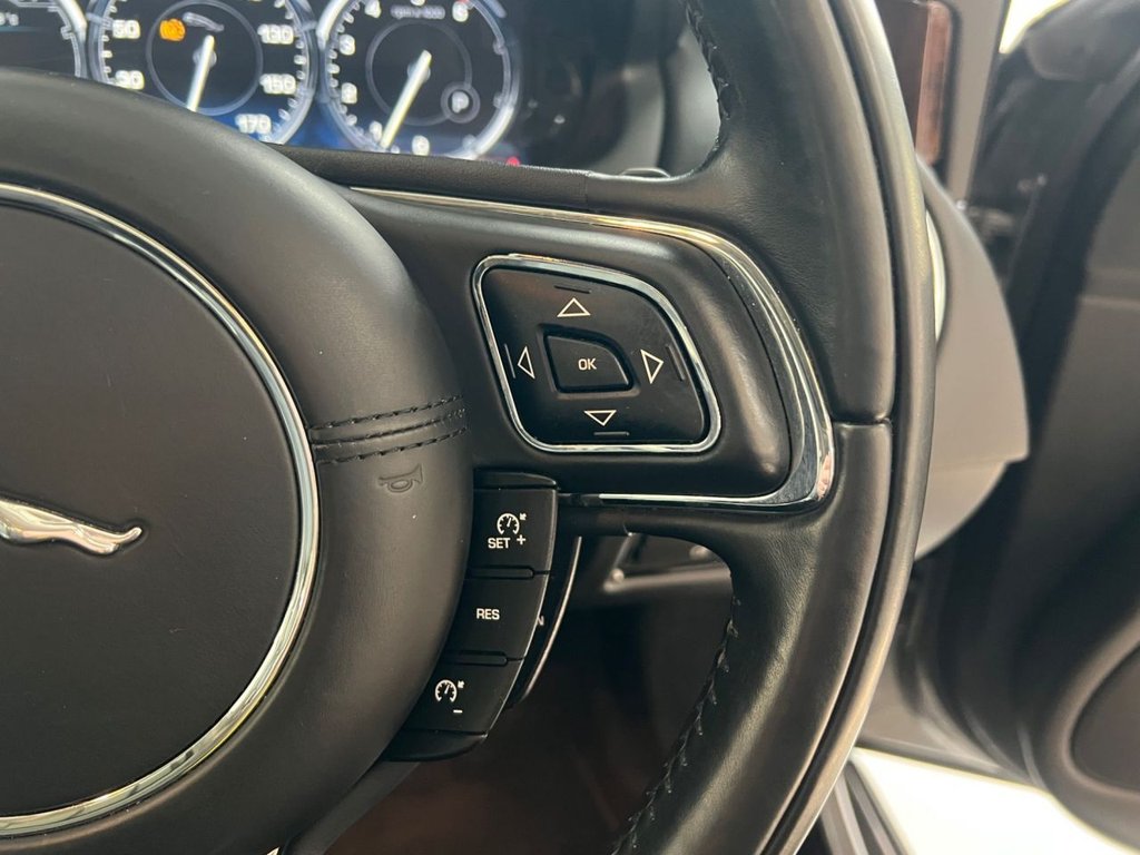 Used Jaguar XJ 2015 for sale - 77014192: Photo 29