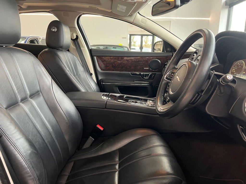 Used Jaguar XJ 2015 for sale - 77014192: Photo 43