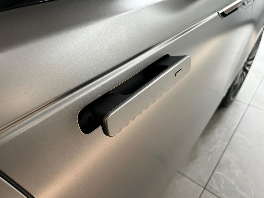 Used Land Rover Range Rover Velar 2018 for sale - 77685406: Photo 11