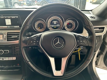 Used Mercedes-Benz E Class 2014 for sale - 79059291: Photo