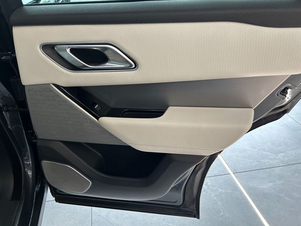 Used Land Rover Range Rover Velar 2017 for sale - 77747973: Photo 41