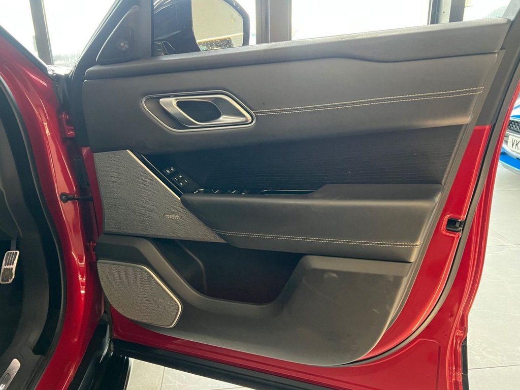 Used Land Rover Range Rover Velar 2017 for sale - 77421866: Photo 33