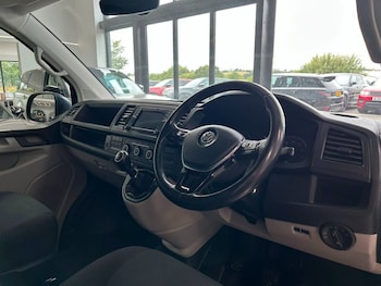 Used Volkswagen Transporter 2016 for sale - 79338855: Photo