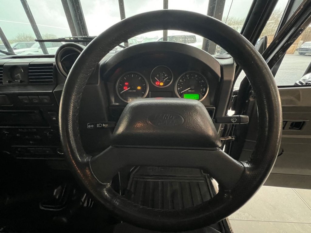 Used Land Rover Defender 2008 for sale - 76973454: Photo 4