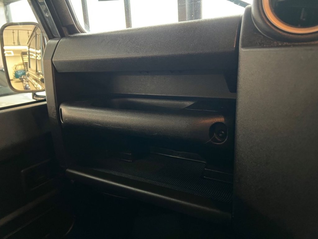 Used Land Rover Defender 2008 for sale - 76973454: Photo 42