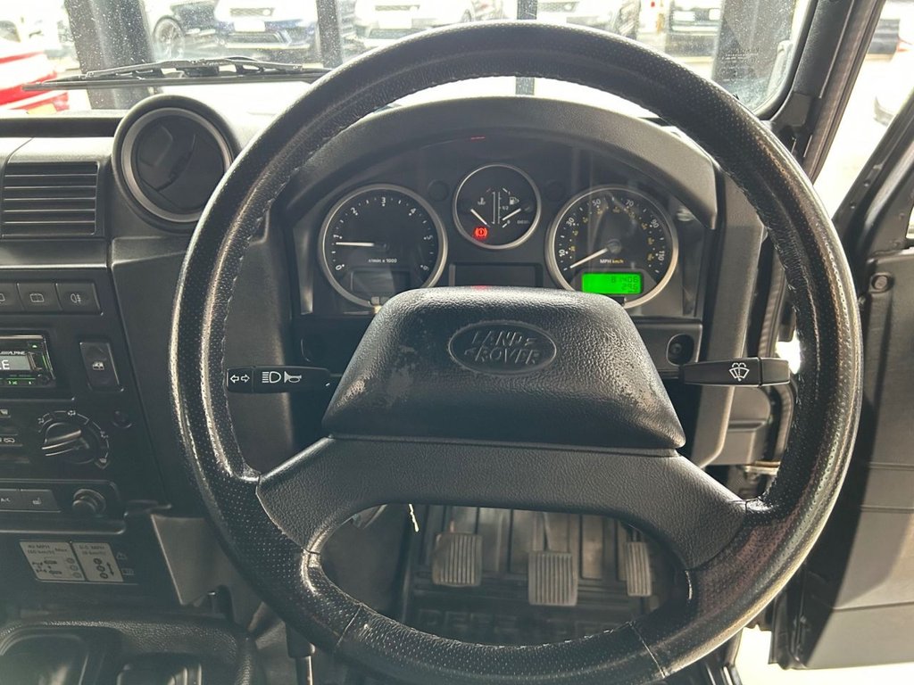 Used Land Rover Defender 2014 for sale - 77654883: Photo 4