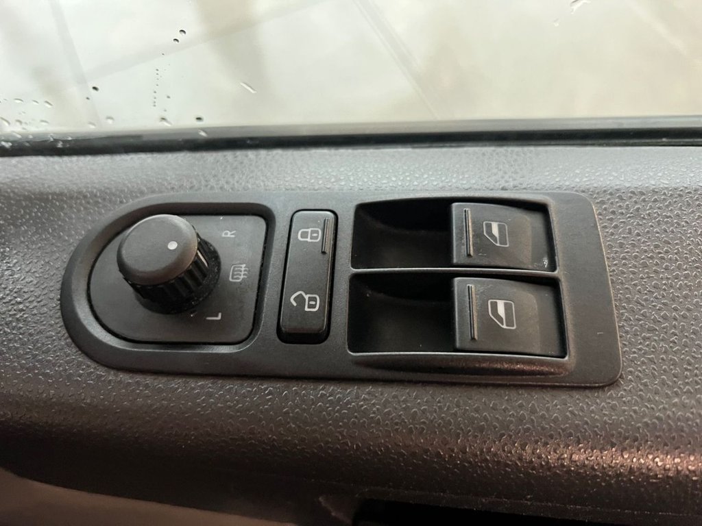 Used Volkswagen Transporter 2014 for sale - 76768151: Photo 29