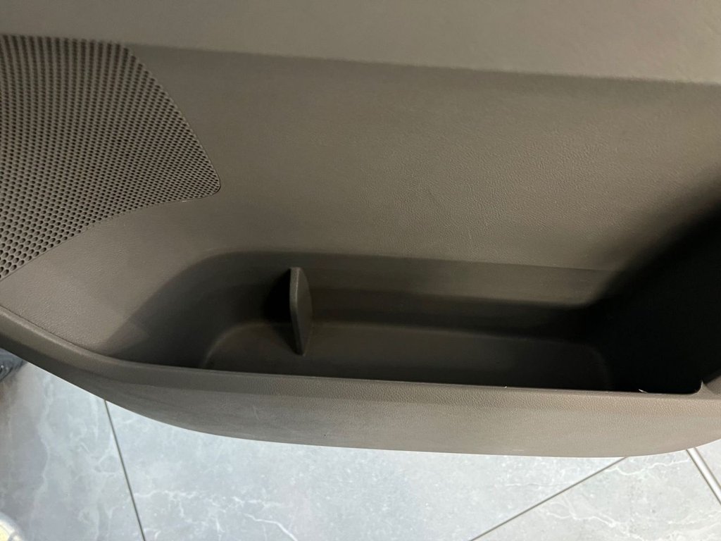 Used Volkswagen Transporter 2014 for sale - 76768151: Photo 31