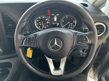 Used Mercedes-Benz Vito 2017 for sale - 77879626: Photo