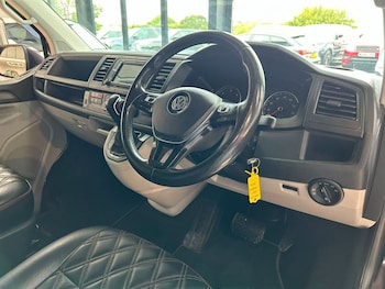 Used Volkswagen Transporter 2016 for sale - 79529969: Photo