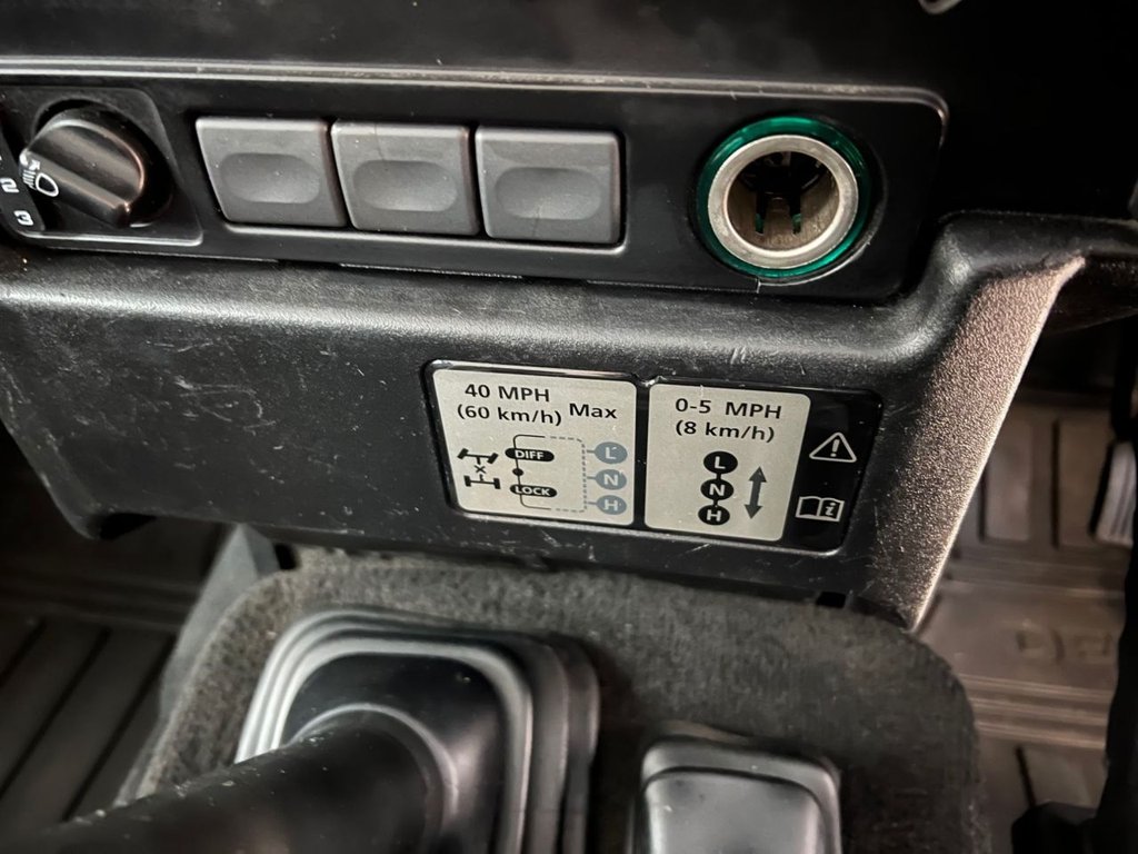 Used Land Rover Defender 2011 for sale - 77421906: Photo 45